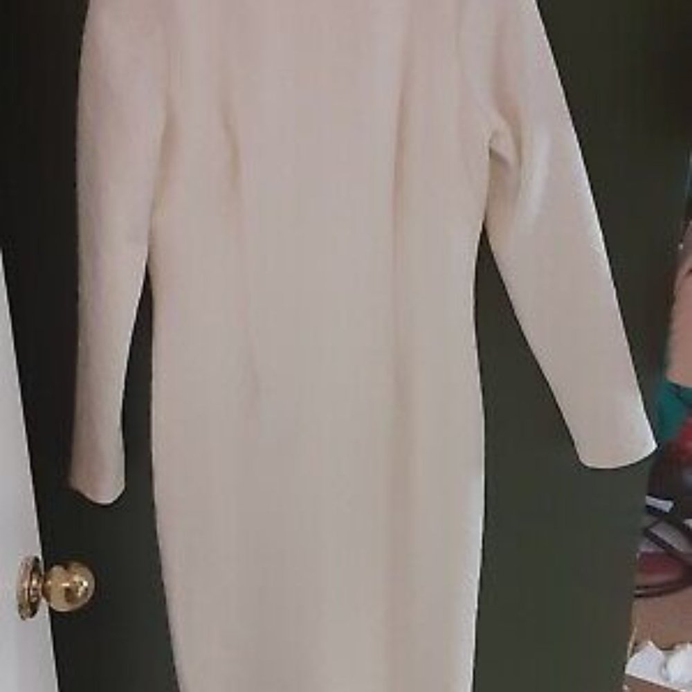 cream colored knee length dress size 10